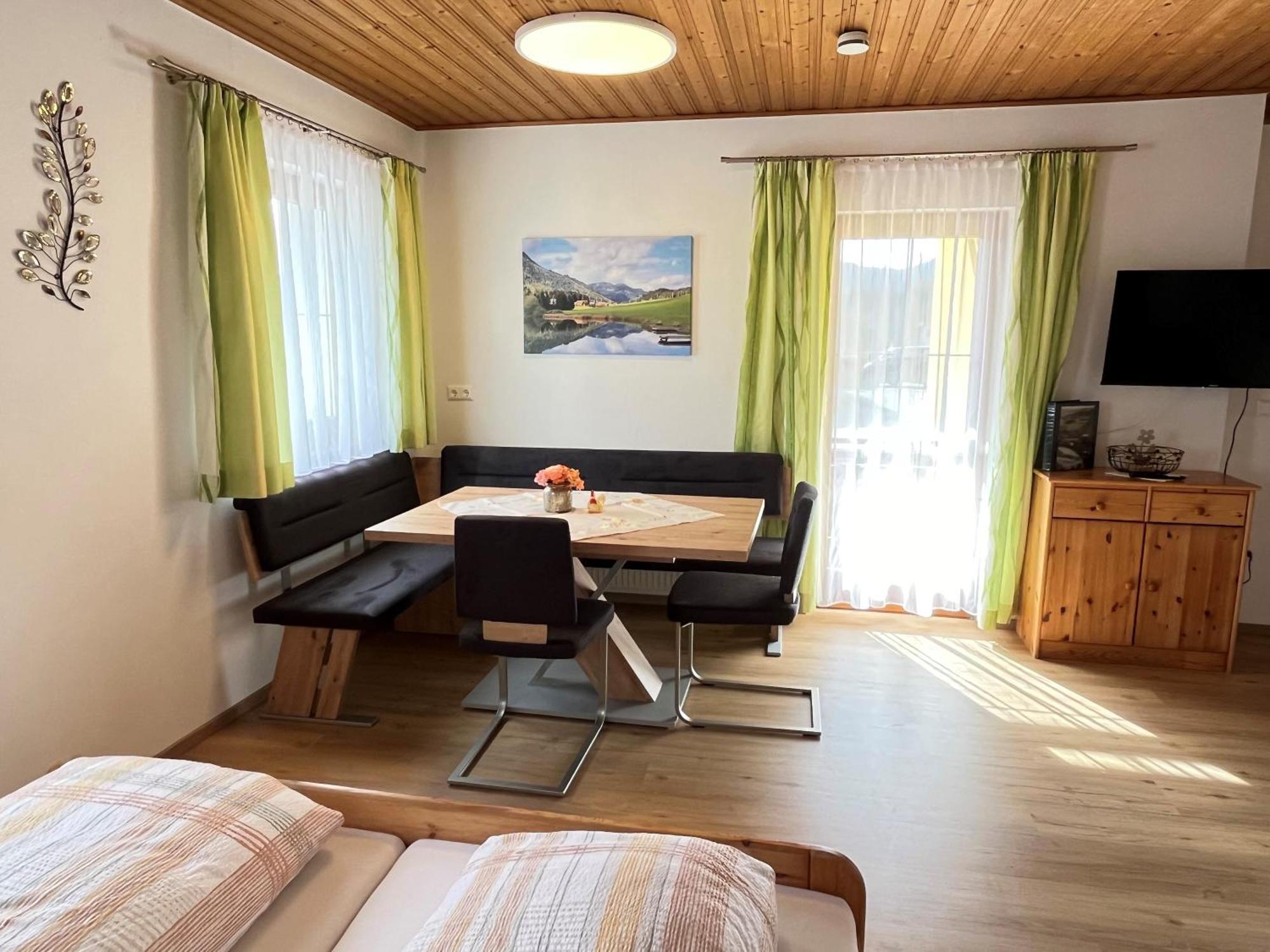 Hotel Gasthof Seeblick Zeutschach Ngoại thất bức ảnh